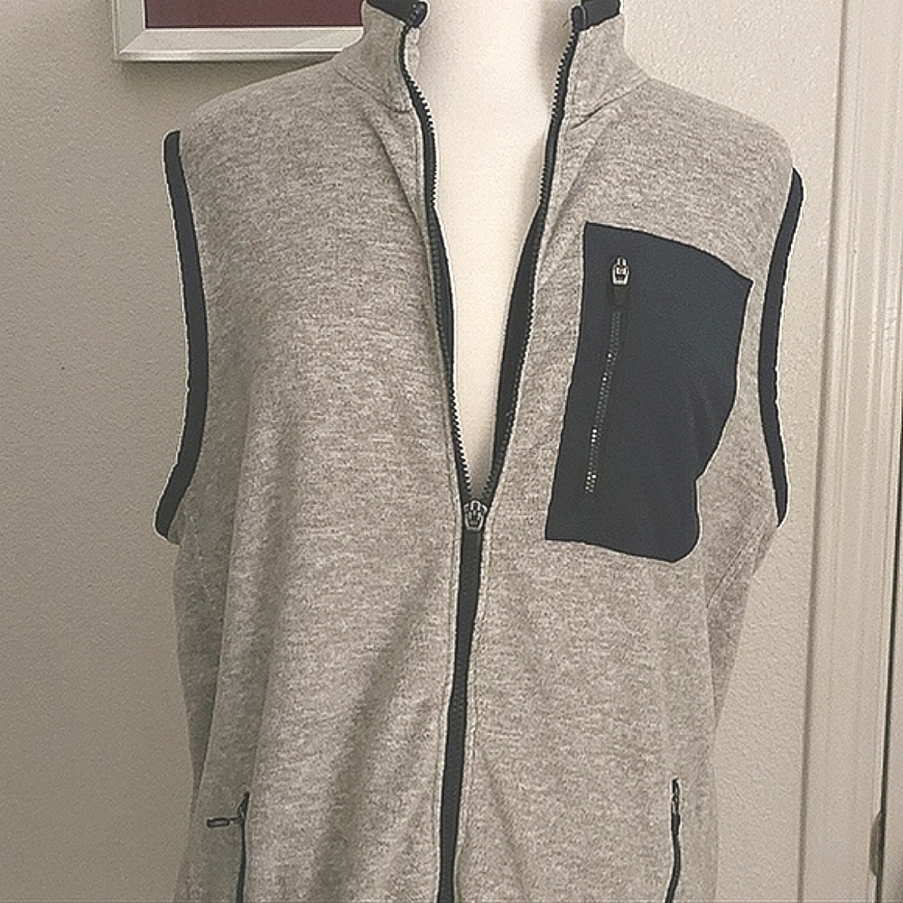Abercrombie& Finch Grey and Navy soft fleece vest.